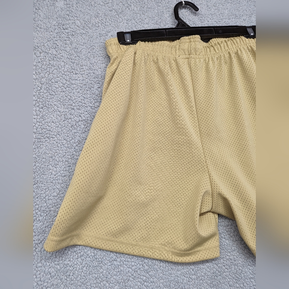 HMDD Shorts Mens Large Happy Memories Don't Die Los Angeles Cali Tan Beige USA - Picture 8 of 14